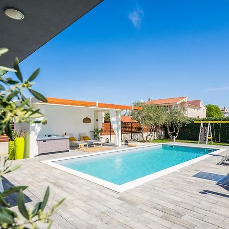 Villa Olea With Heated Pool And Jacuzzi Sukošan Kültér fotó