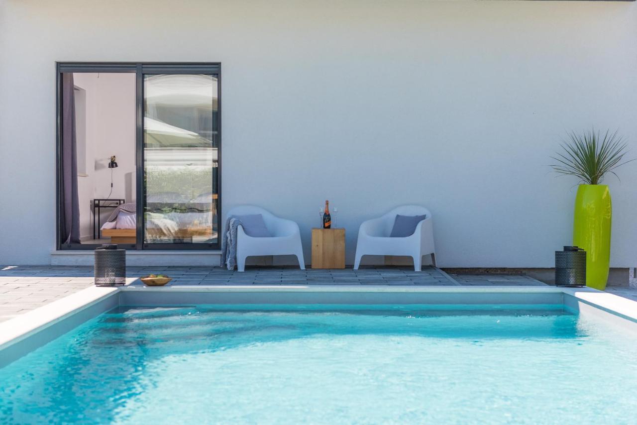 Villa Olea With Heated Pool And Jacuzzi Sukošan Kültér fotó