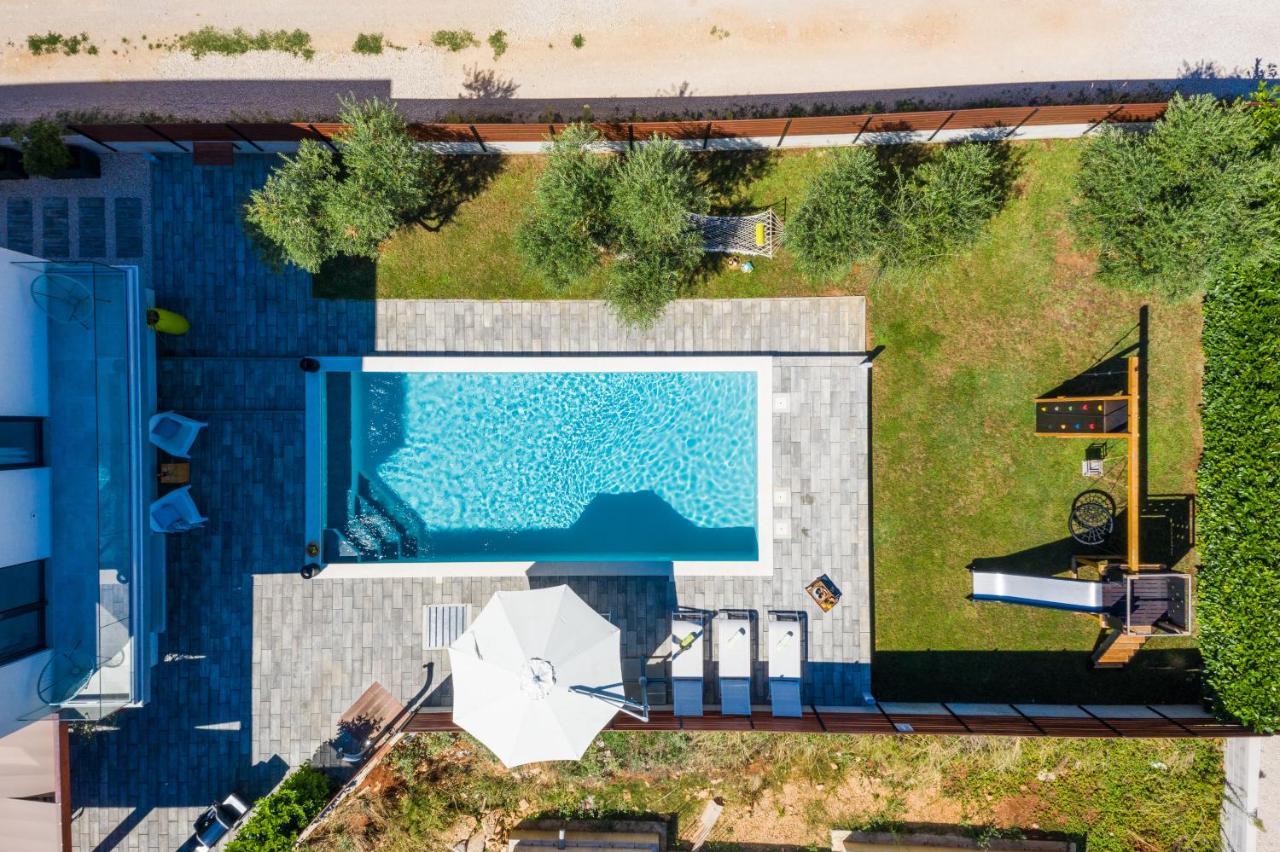 Villa Olea With Heated Pool And Jacuzzi Sukošan Kültér fotó