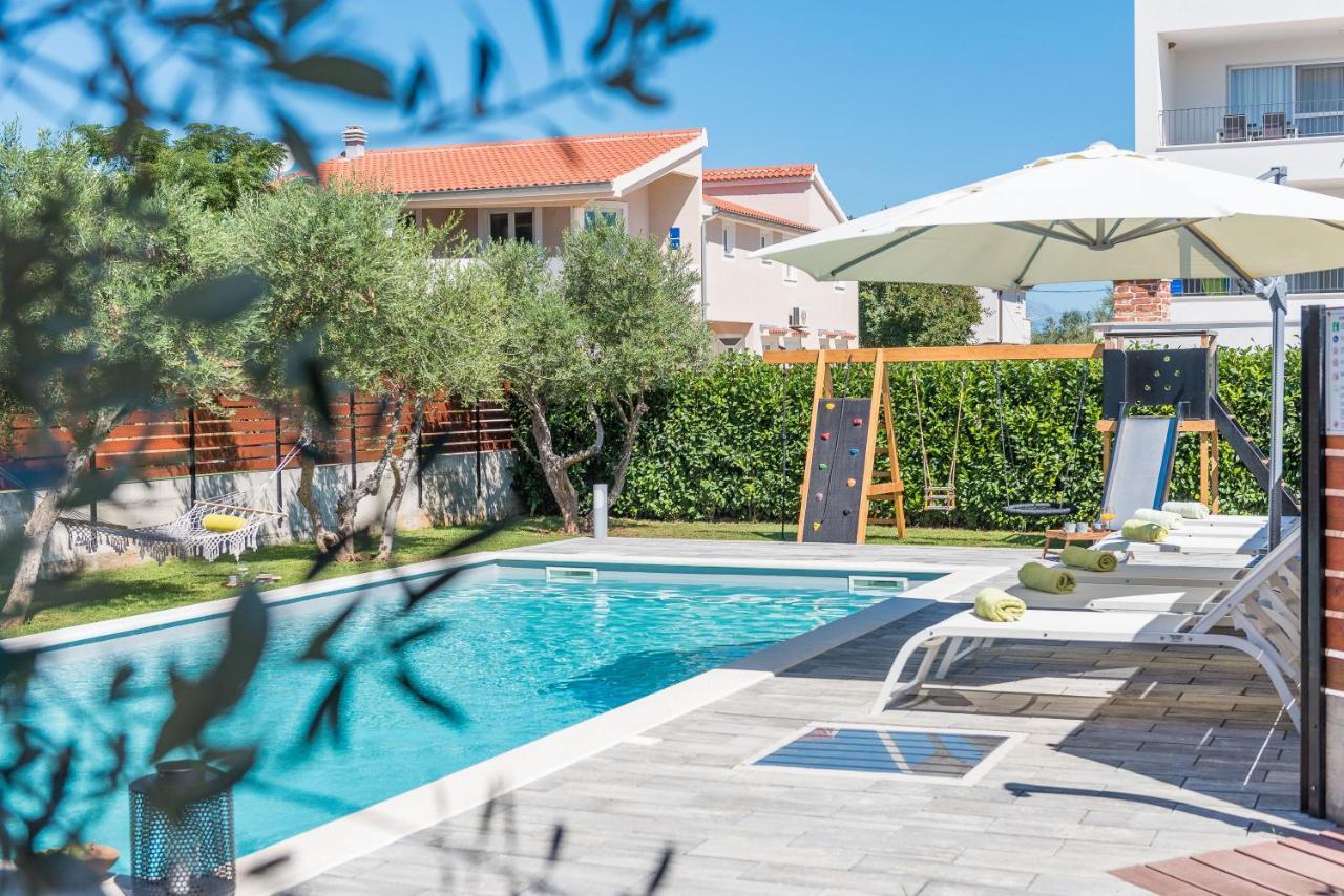 Villa Olea With Heated Pool And Jacuzzi Sukošan Kültér fotó