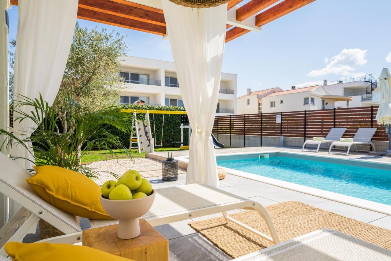 Villa Olea With Heated Pool And Jacuzzi Sukošan Kültér fotó