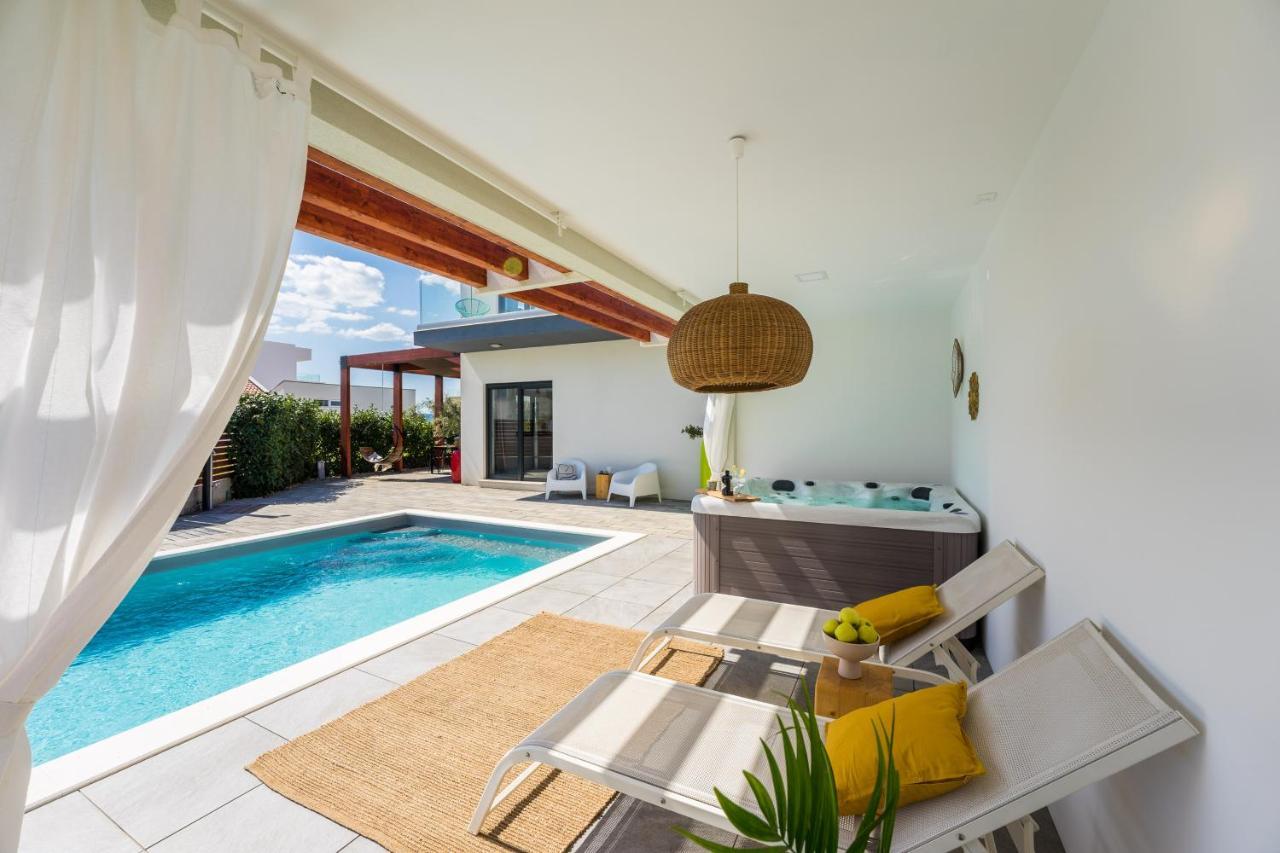 Villa Olea With Heated Pool And Jacuzzi Sukošan Kültér fotó
