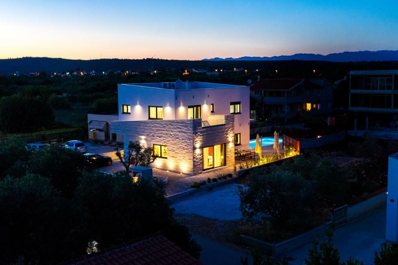 Villa Olea With Heated Pool And Jacuzzi Sukošan Kültér fotó